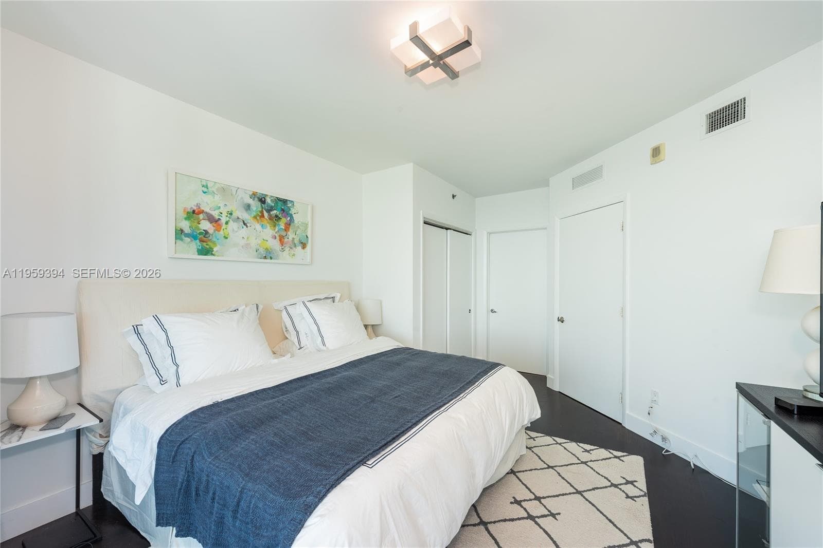 2711 Ocean Dr 3202 photo 14