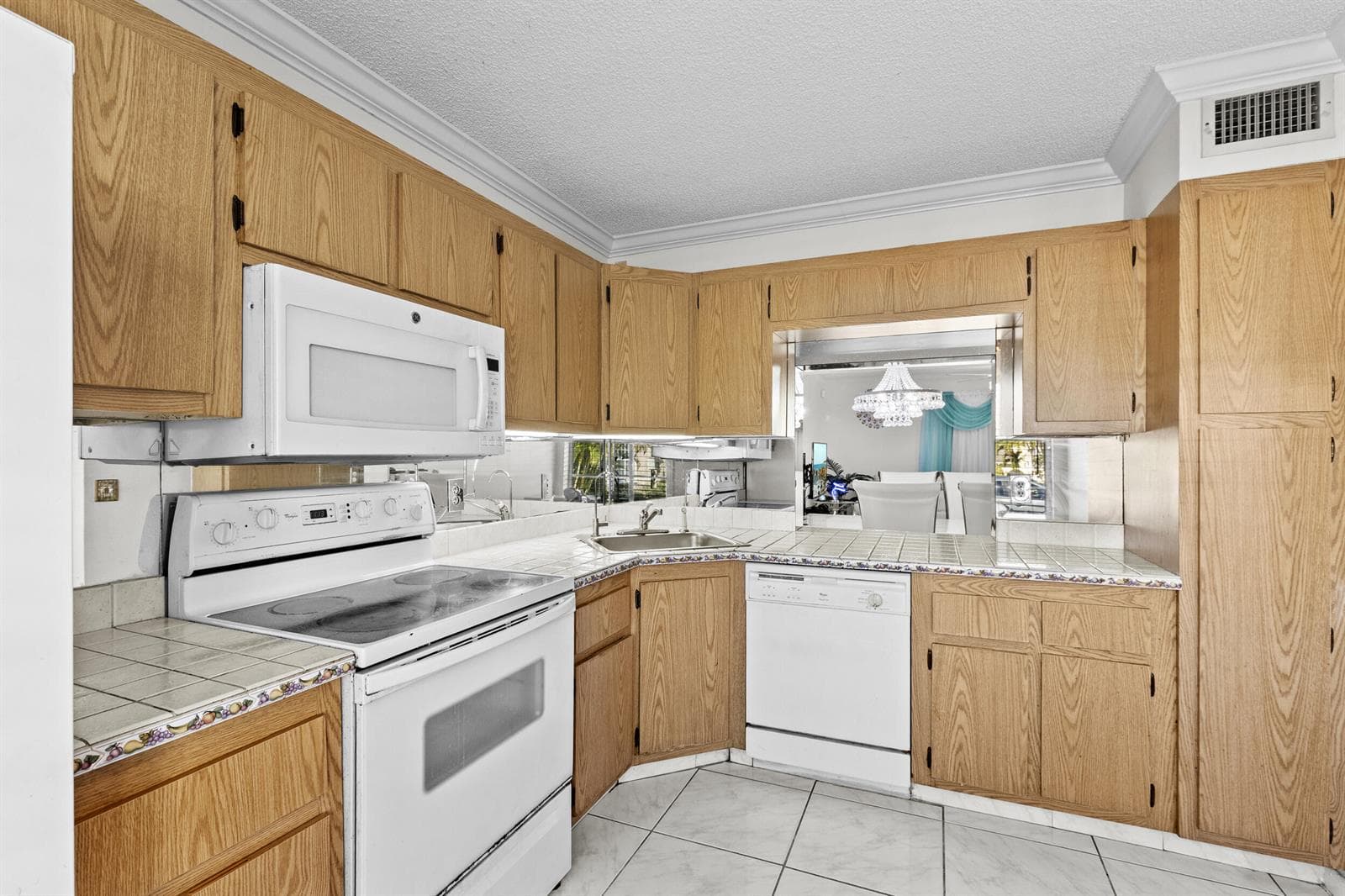 218 Foxtail Drive B photo 5
