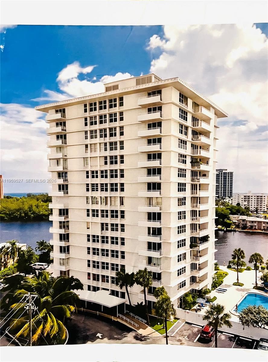 888 Intracoastal Dr 8B photo 16