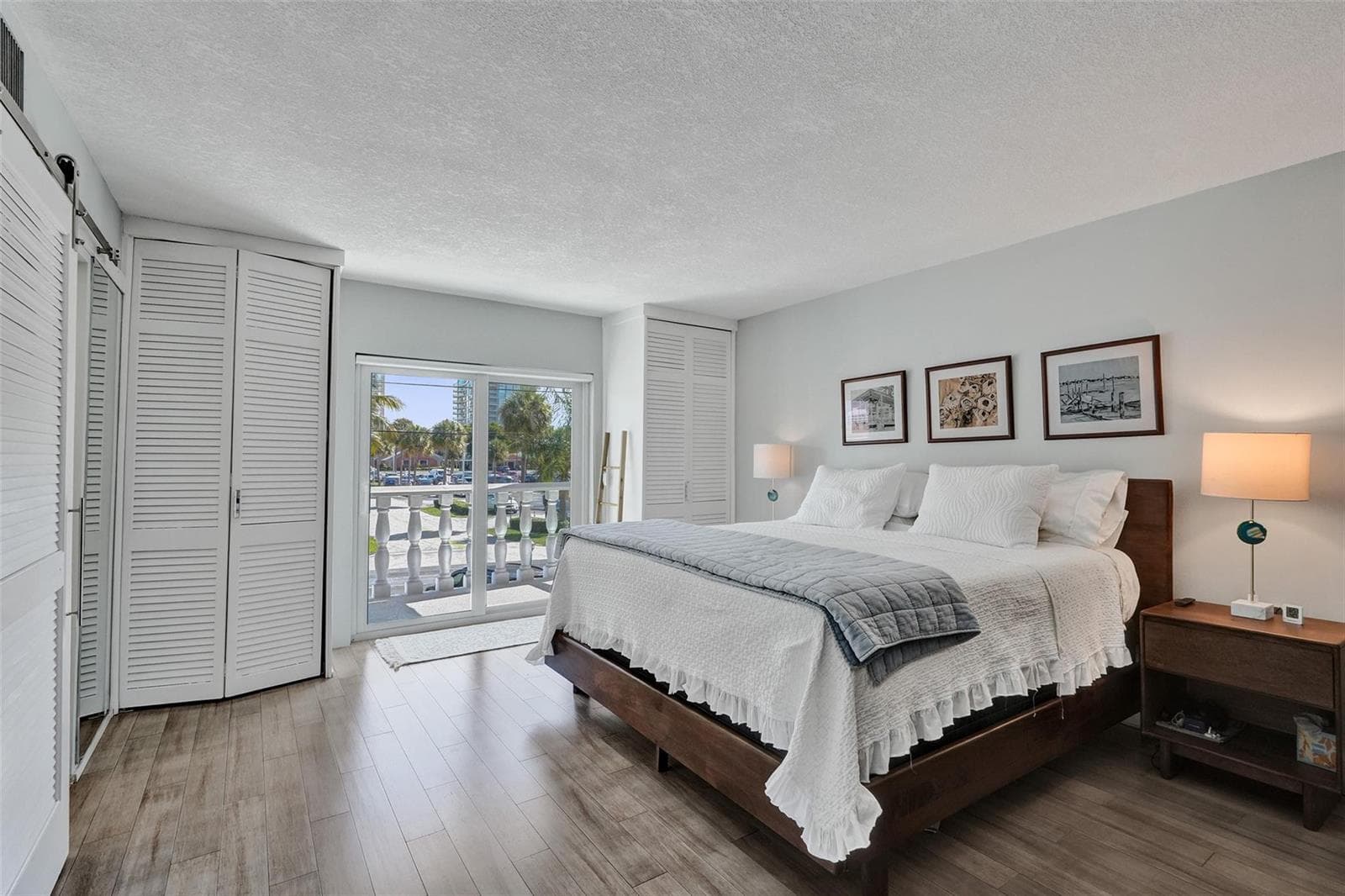801 N Riverside Drive 4b photo 16