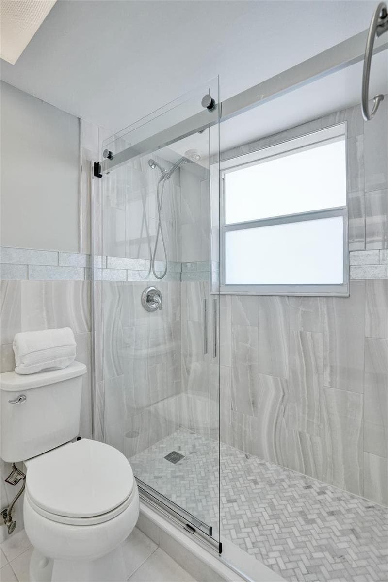 801 N Riverside Drive 4b photo 20