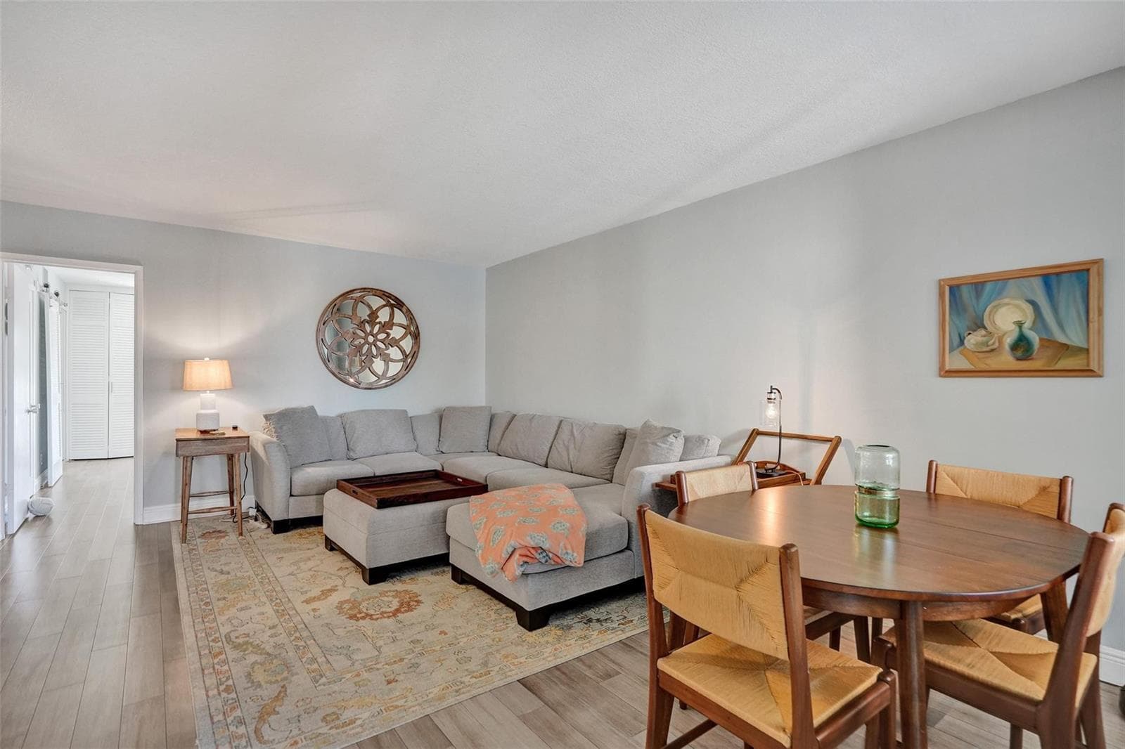 801 N Riverside Drive 4b photo 10