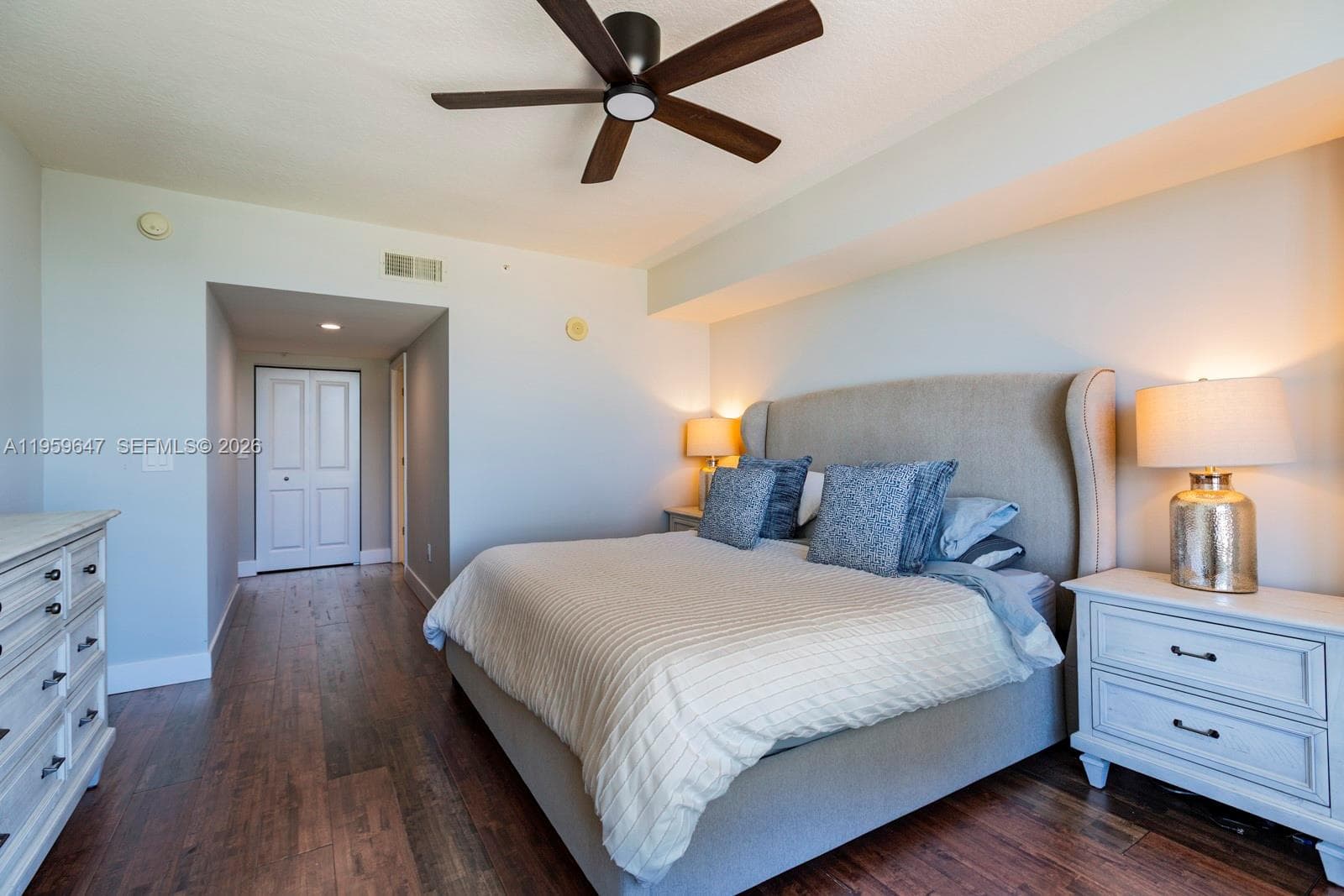 610 W Las Olas Blvd 2014N photo 17