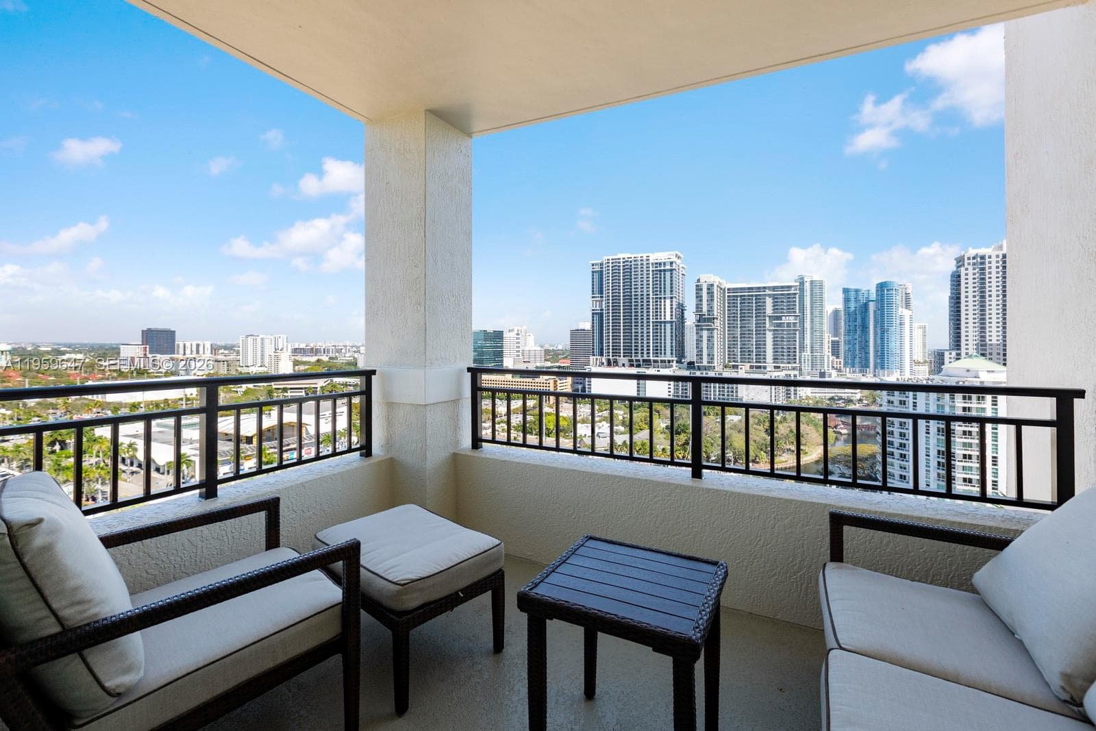 610 W Las Olas Blvd 2014N photo 4