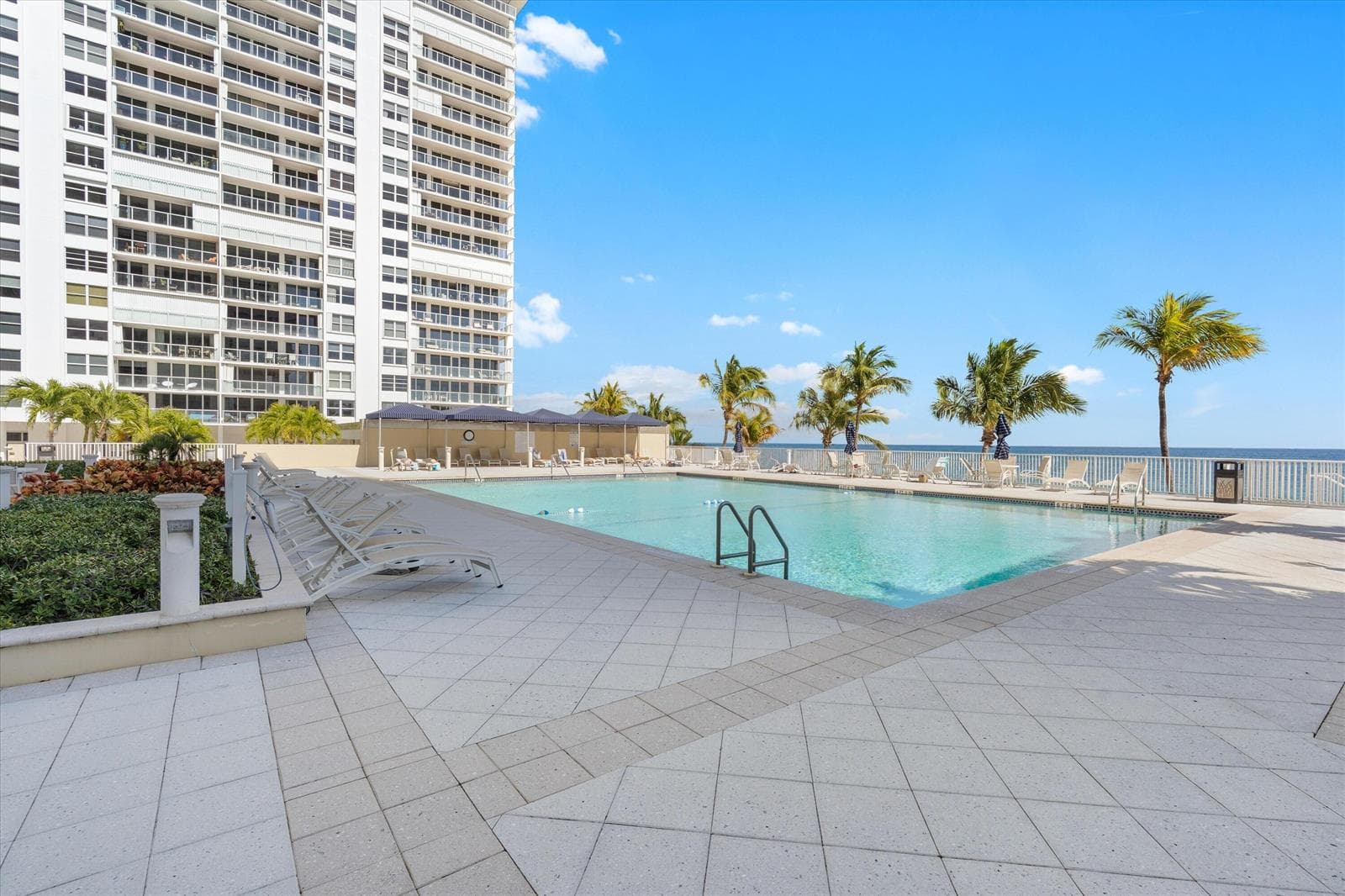 4300 N Ocean Boulevard 15c photo 24