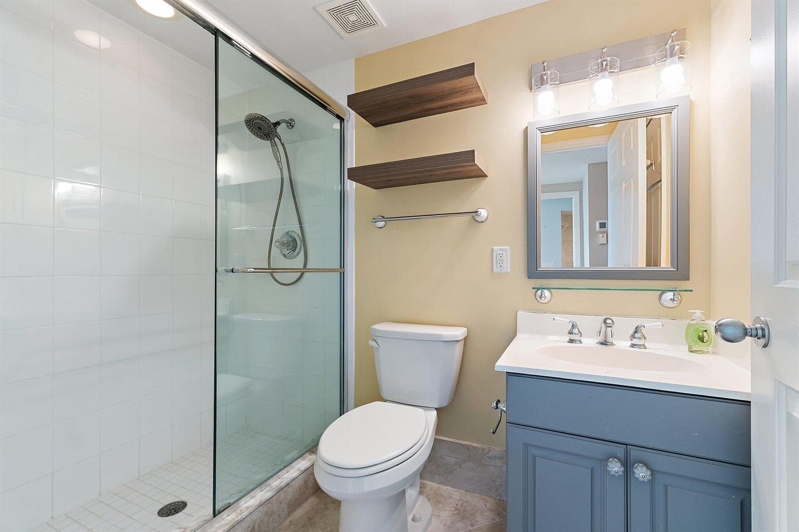 5800 NE Island Cove Way 2107 photo 14