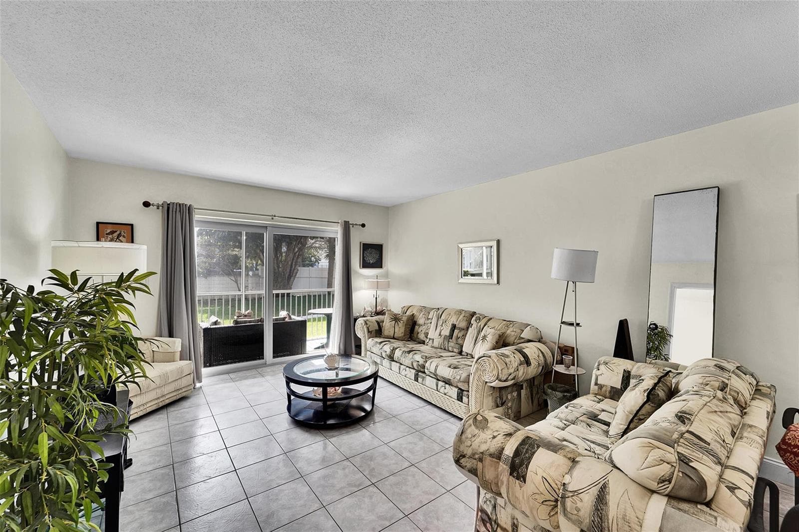 1439 S Ocean Boulevard 105 photo 11