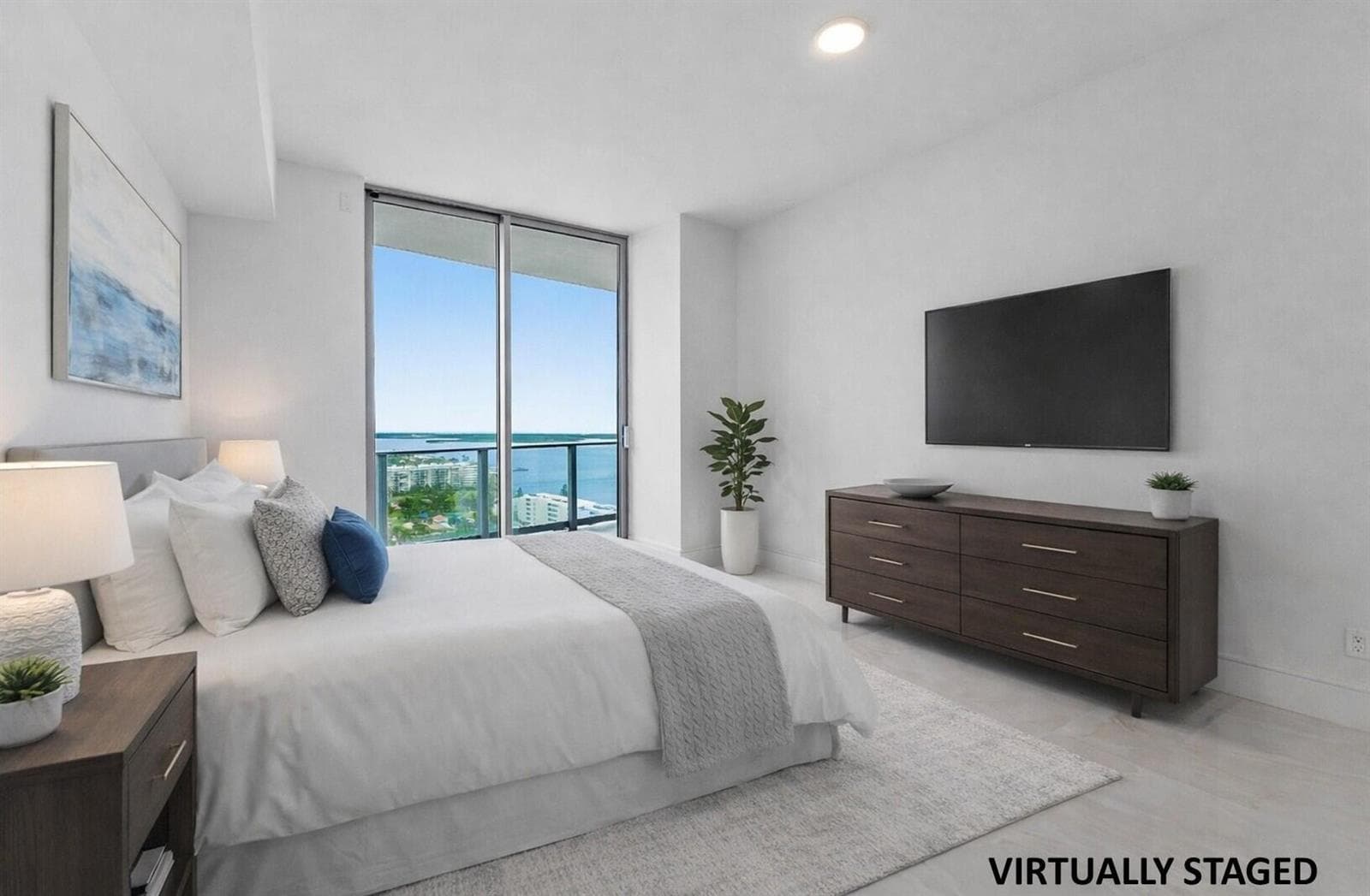 220 Lake Shore Drive 2005 photo 17