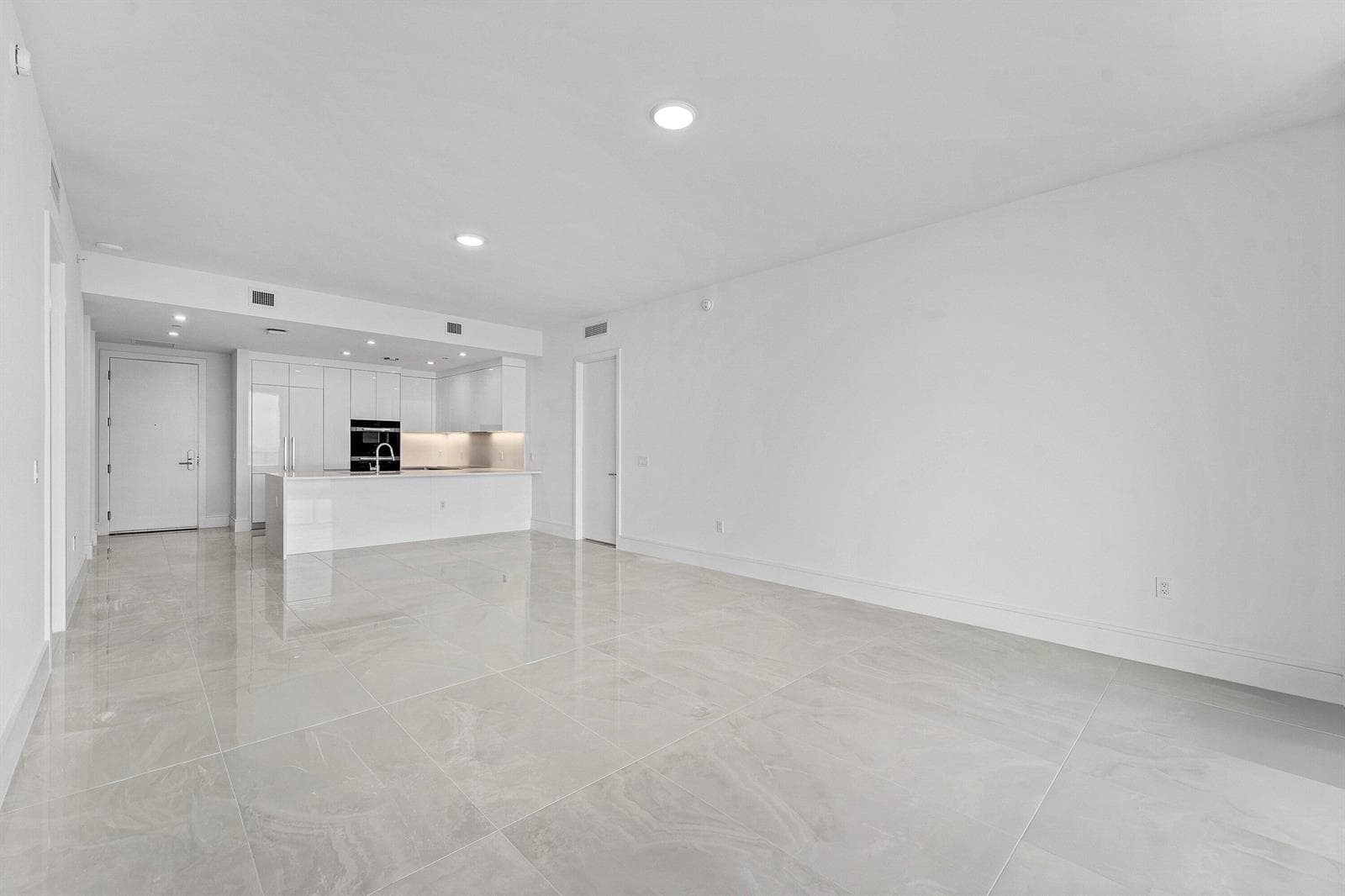 220 Lake Shore Drive 2005 photo 10