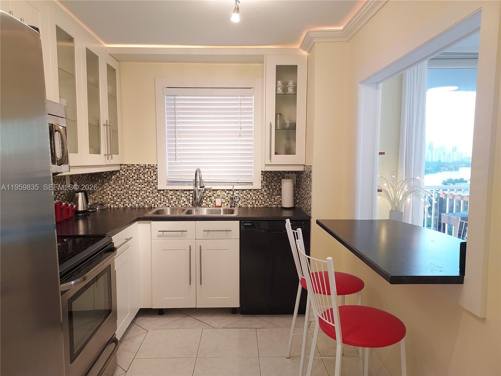 137 Golden Isles Dr 1404 photo 13