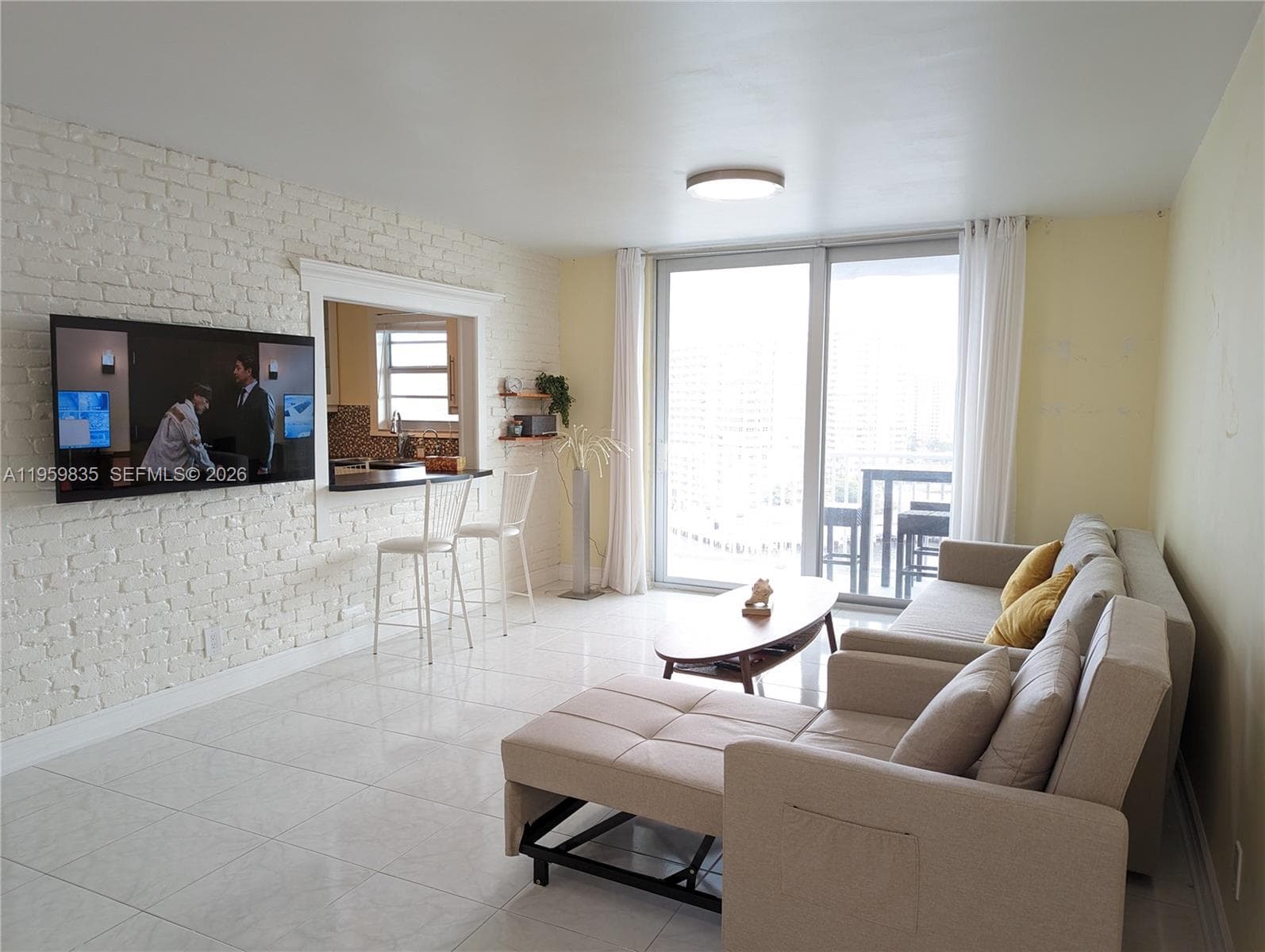 137 Golden Isles Dr 1404 photo 17