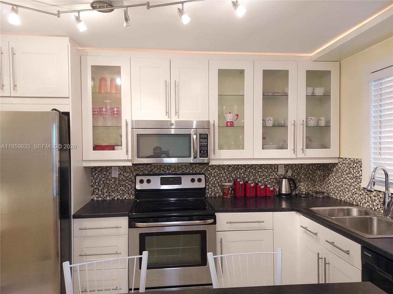 137 Golden Isles Dr 1404 photo 12