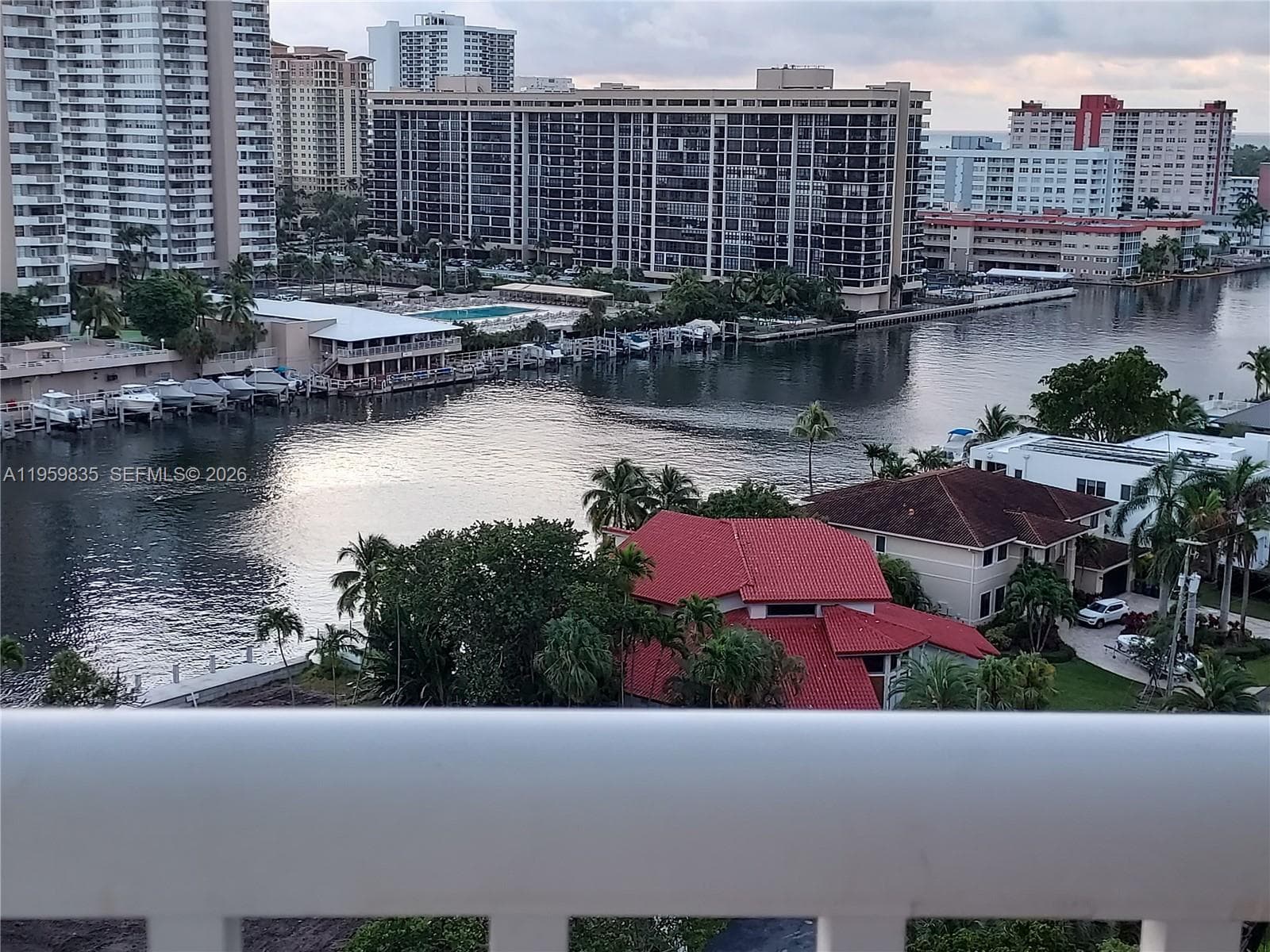 137 Golden Isles Dr 1404 photo 7