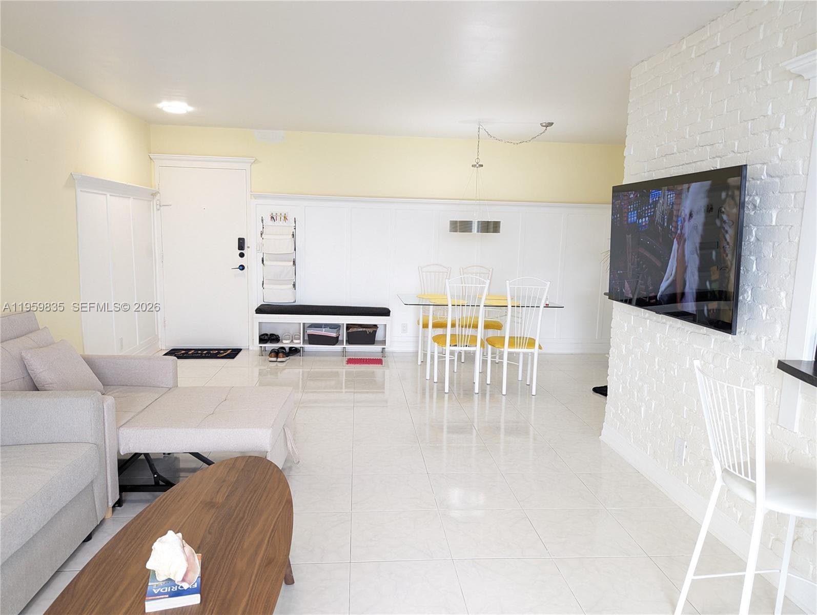 137 Golden Isles Dr 1404 photo 20