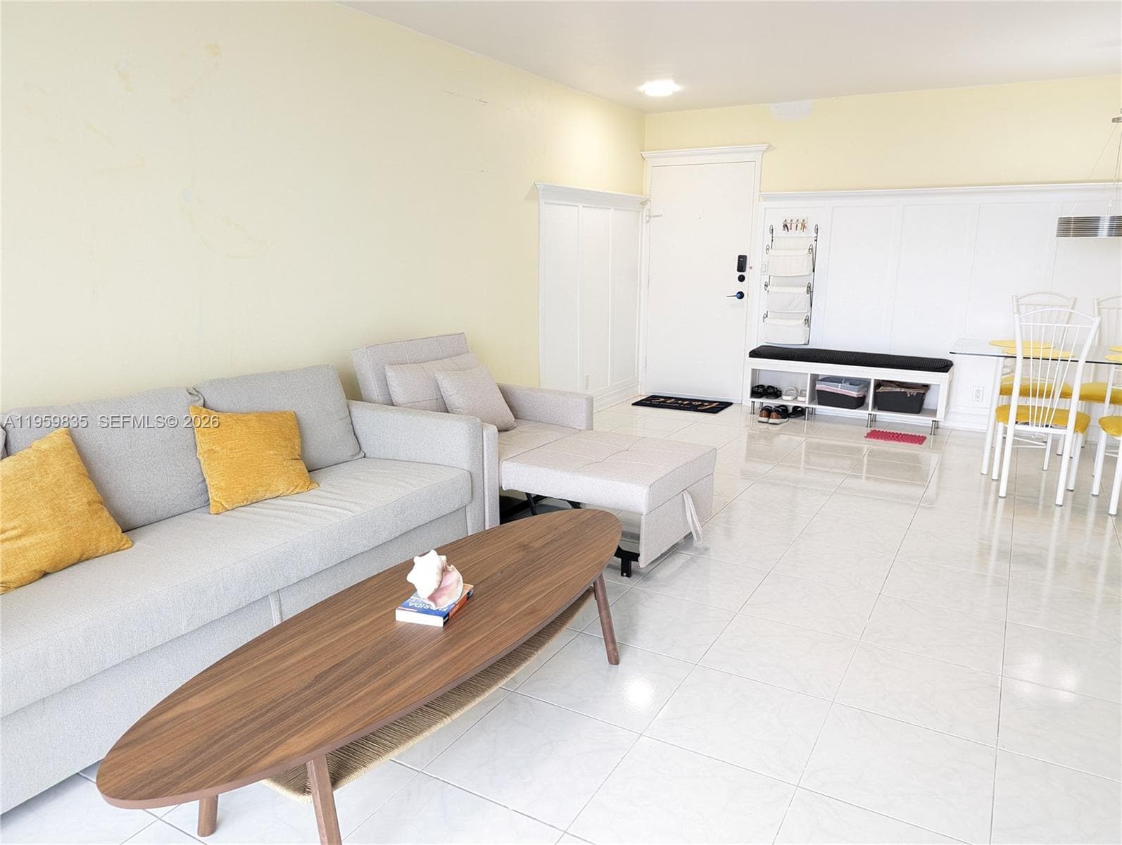 137 Golden Isles Dr 1404 photo 18