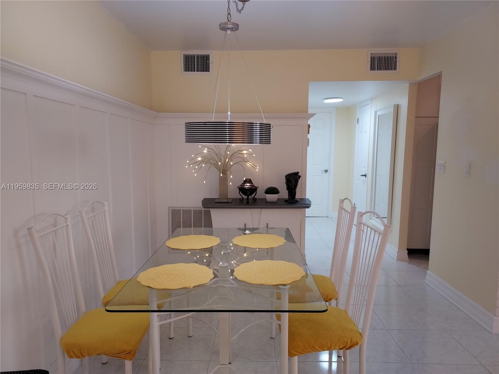 137 Golden Isles Dr 1404 photo 15