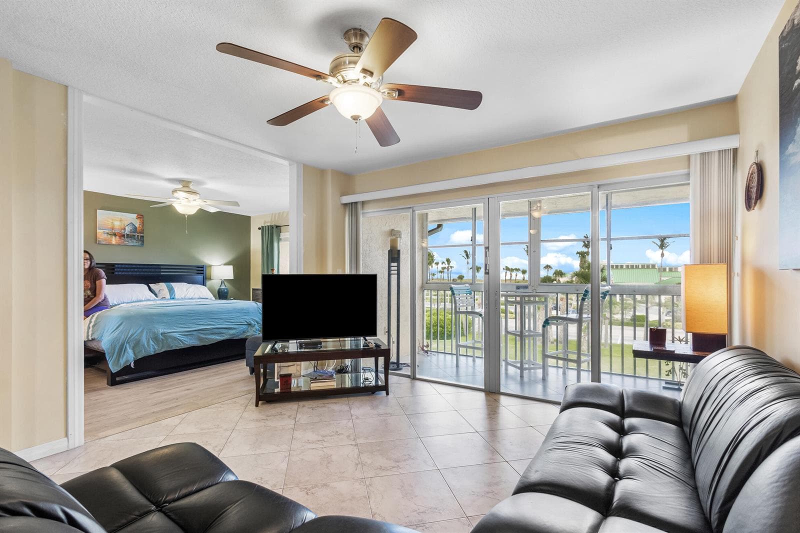 2400 S Ocean Drive 734 photo 3