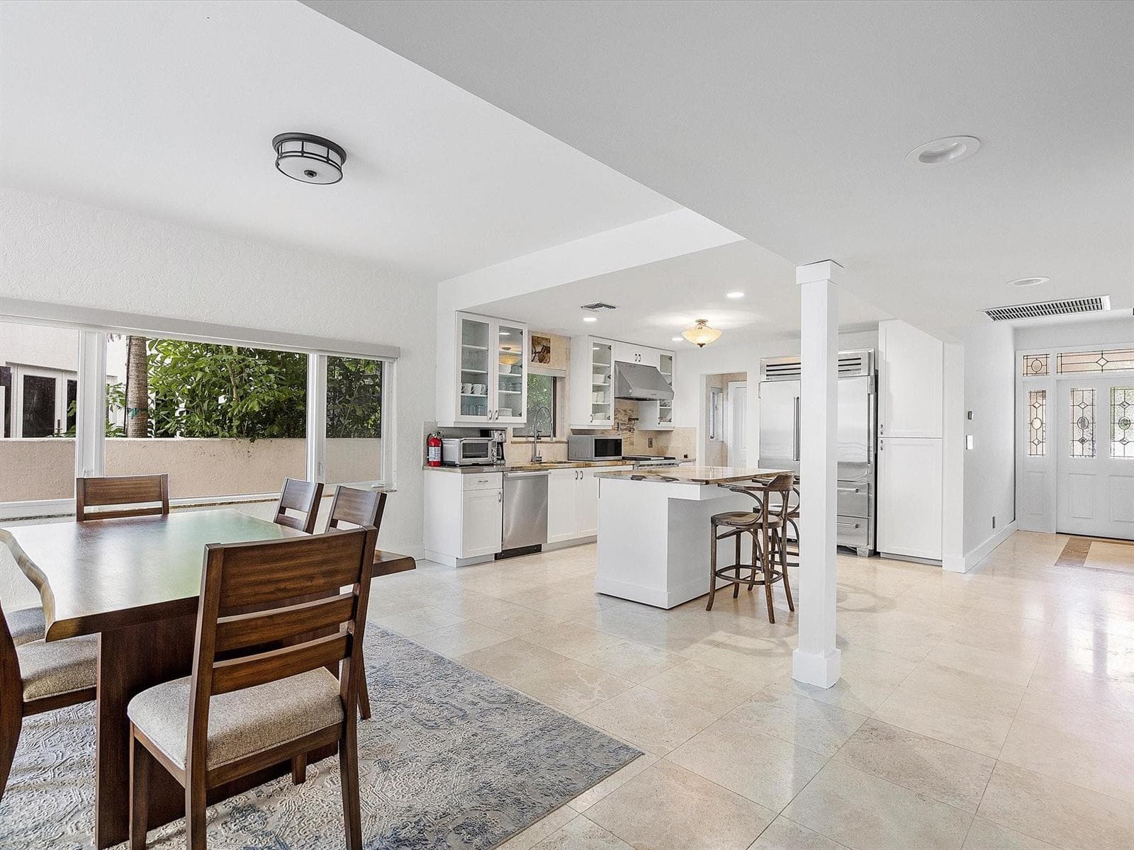 1421 Ponce De Leon photo 4