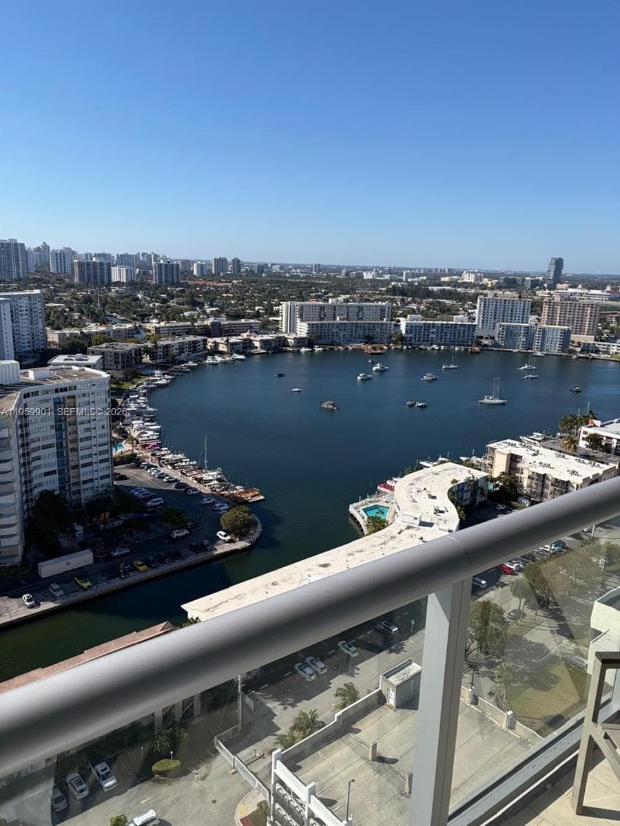 2602 E Hallandale Beach Blvd R2709 photo 4