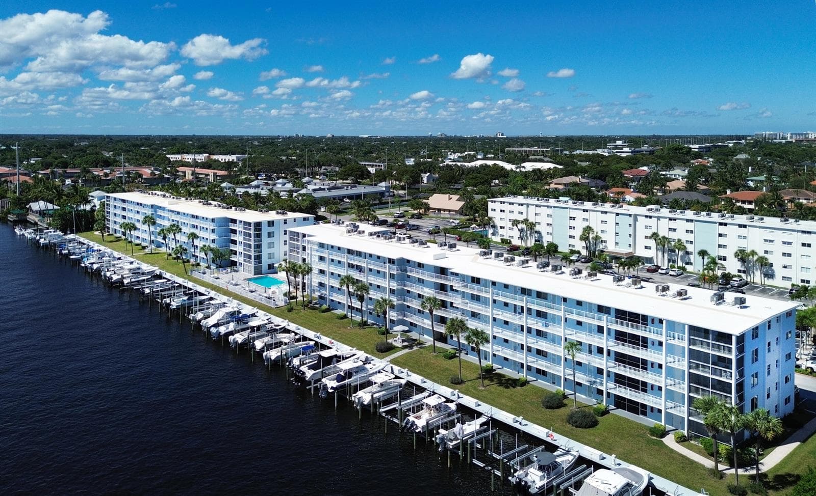 108 Paradise Harbour Boulevard 210 photo 24
