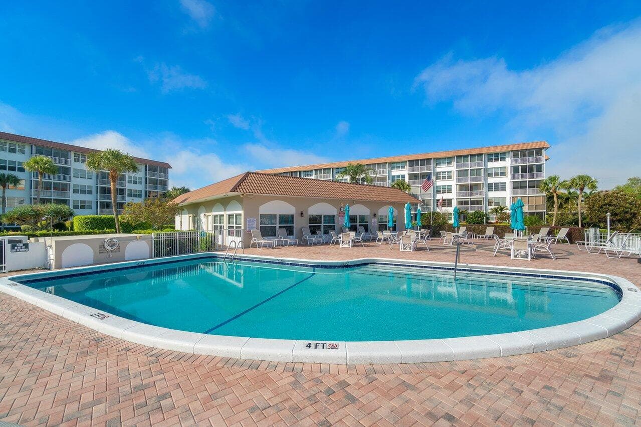 2525 Florida Boulevard 130 photo 23