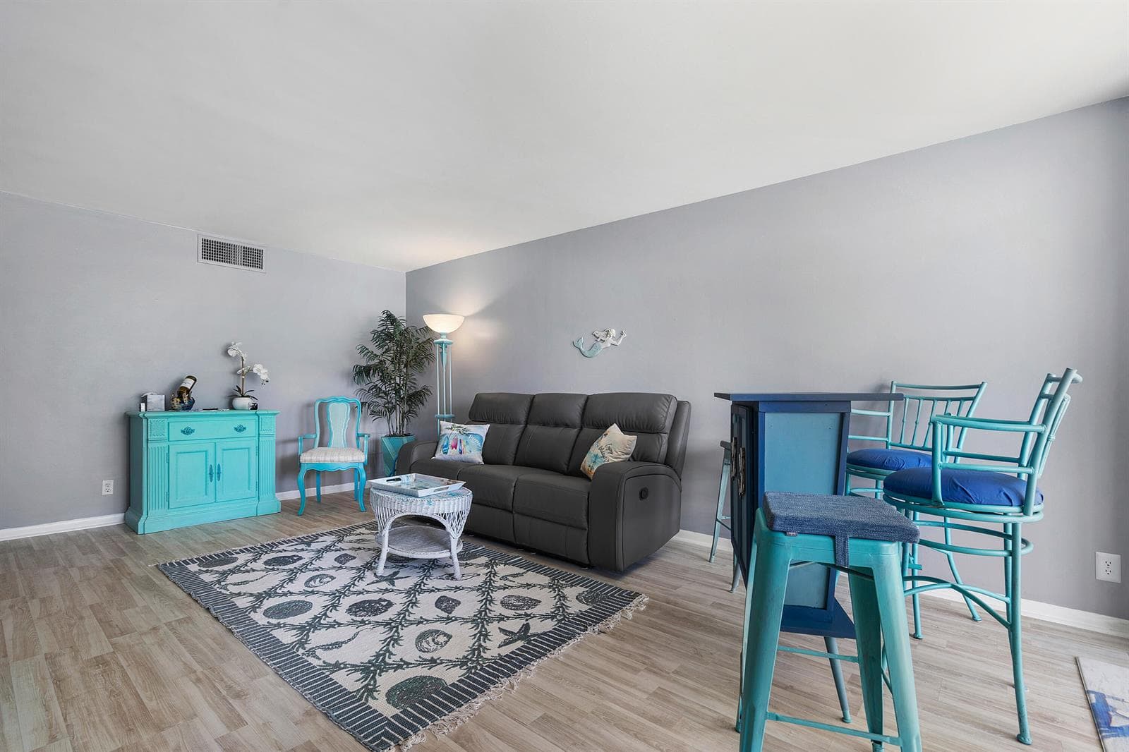 2525 Florida Boulevard 130 photo 6