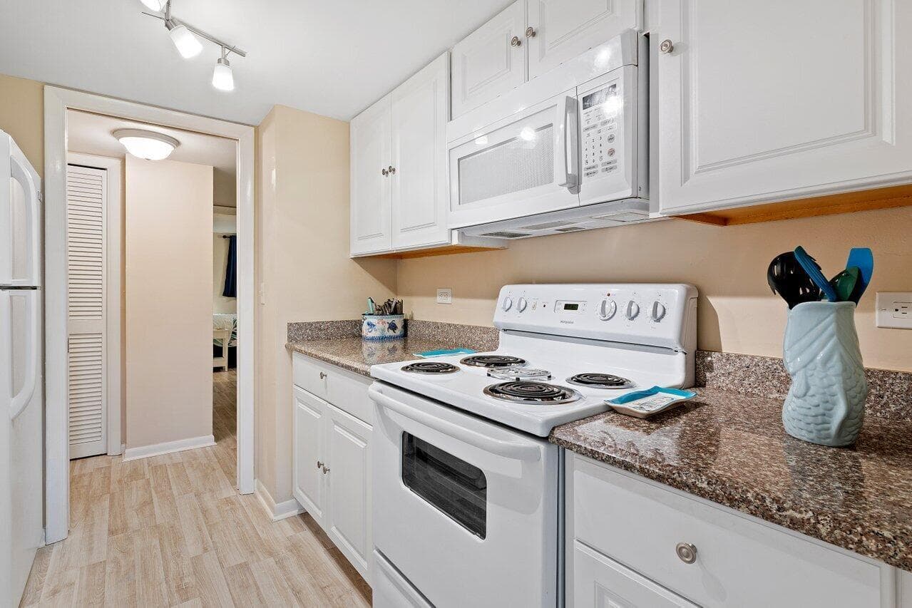 2525 Florida Boulevard 130 photo 16