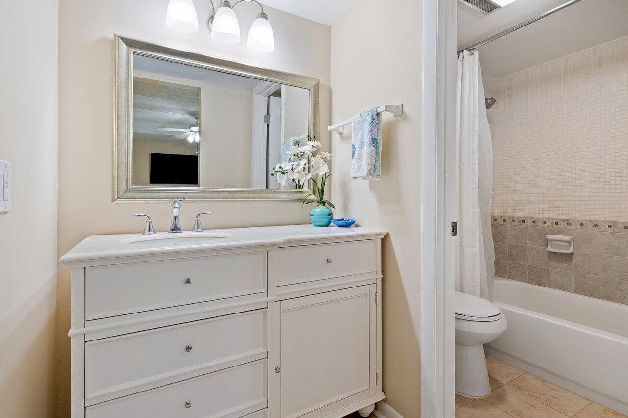 2525 Florida Boulevard 130 photo 10