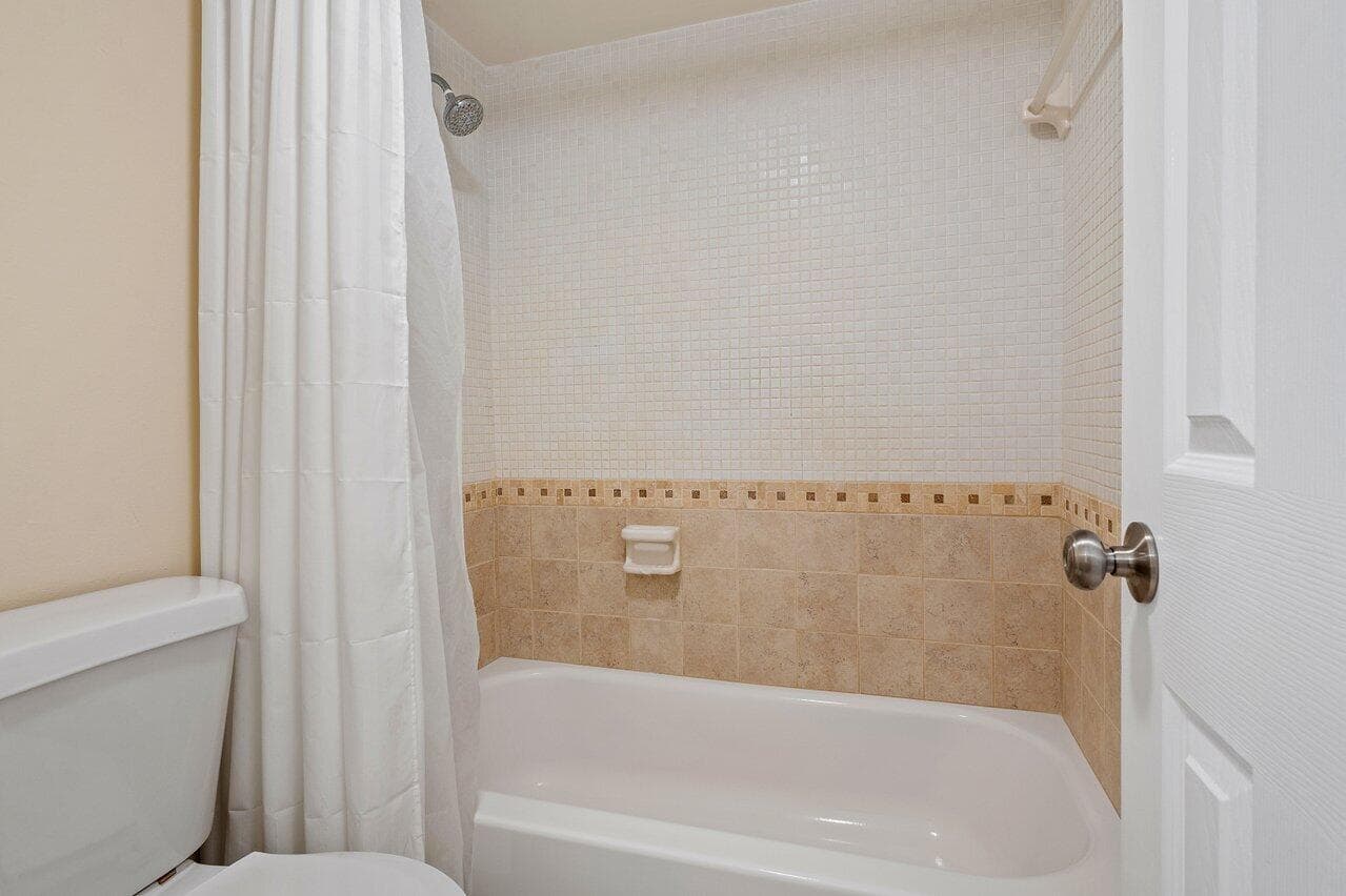 2525 Florida Boulevard 130 photo 11