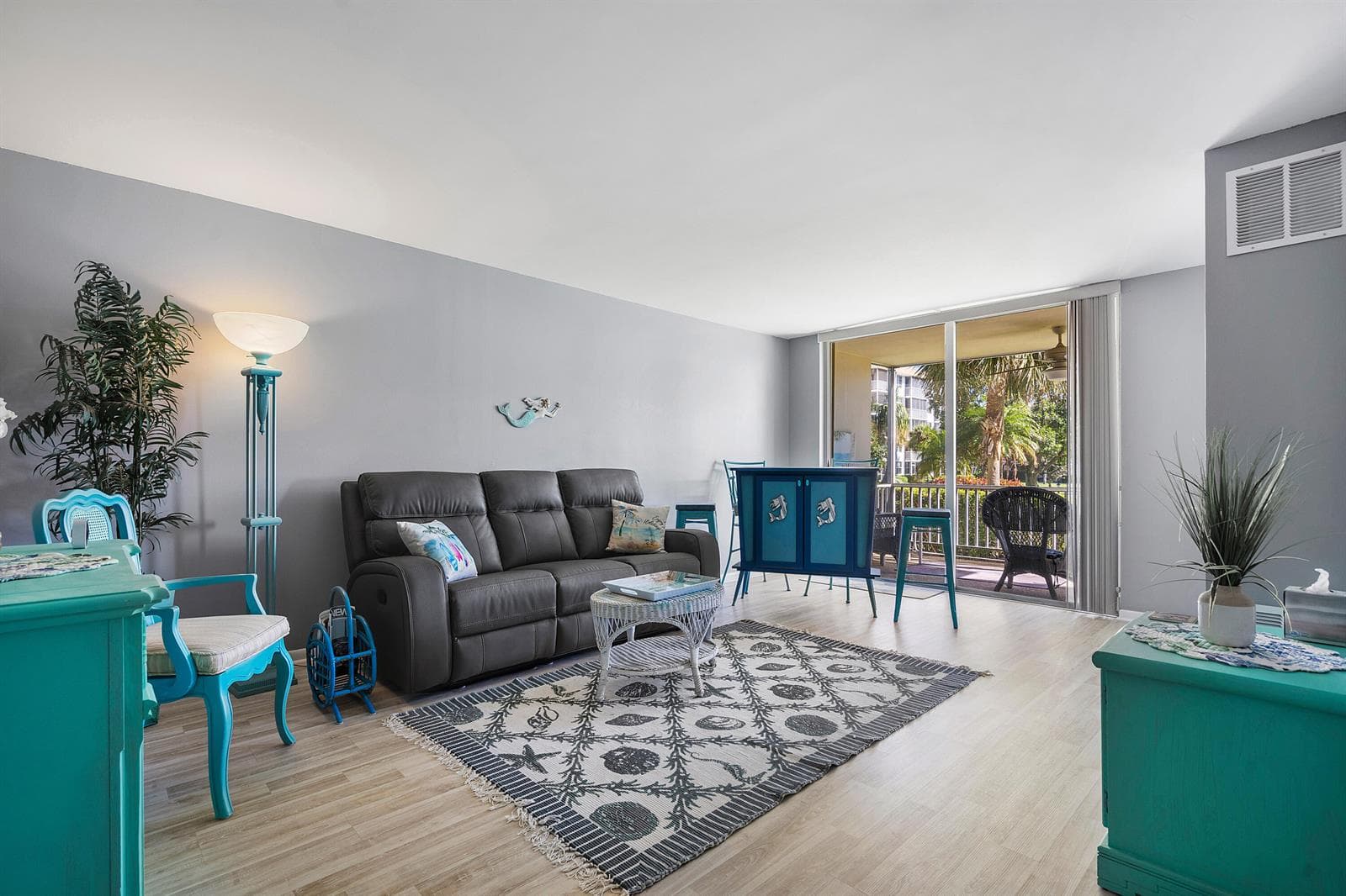 2525 Florida Boulevard 130 photo 4