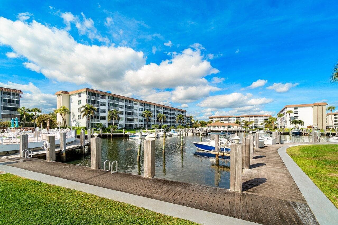 2525 Florida Boulevard 130 photo 21