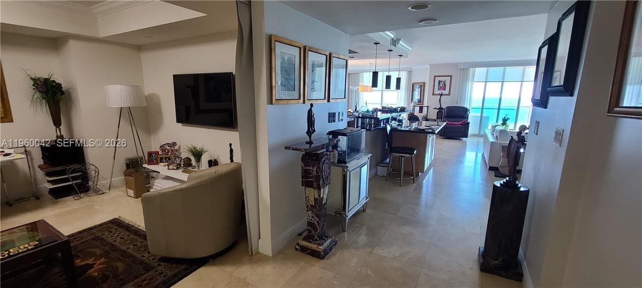 20201 E Country Club Dr 2303 photo 7