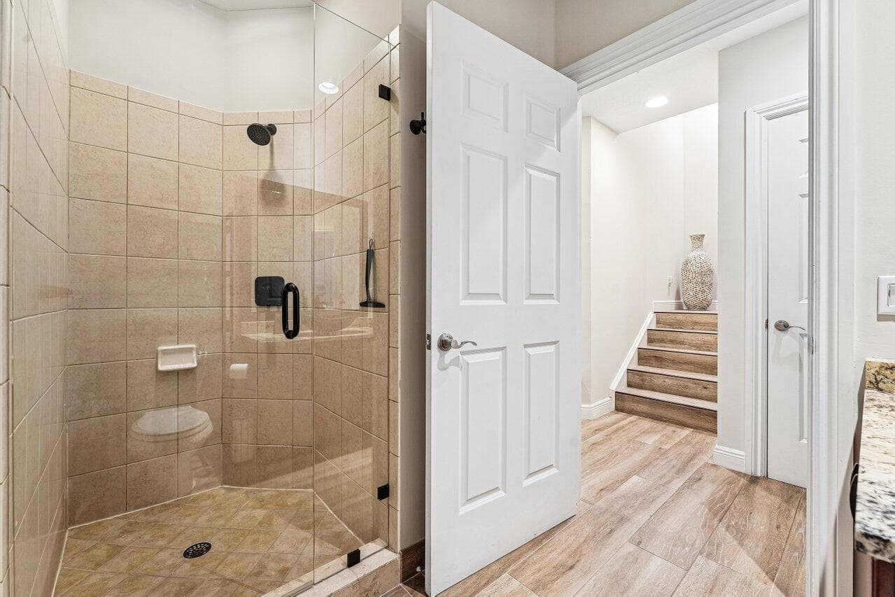 813 Estancia Way photo 20