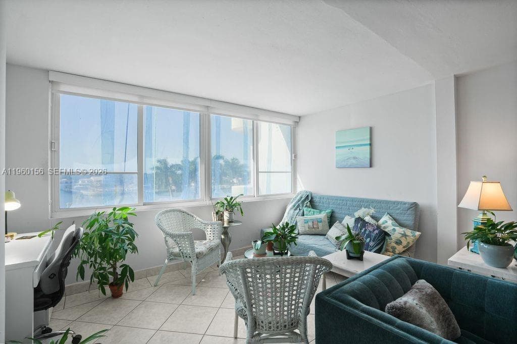 5005 Collins Ave 504 photo 24