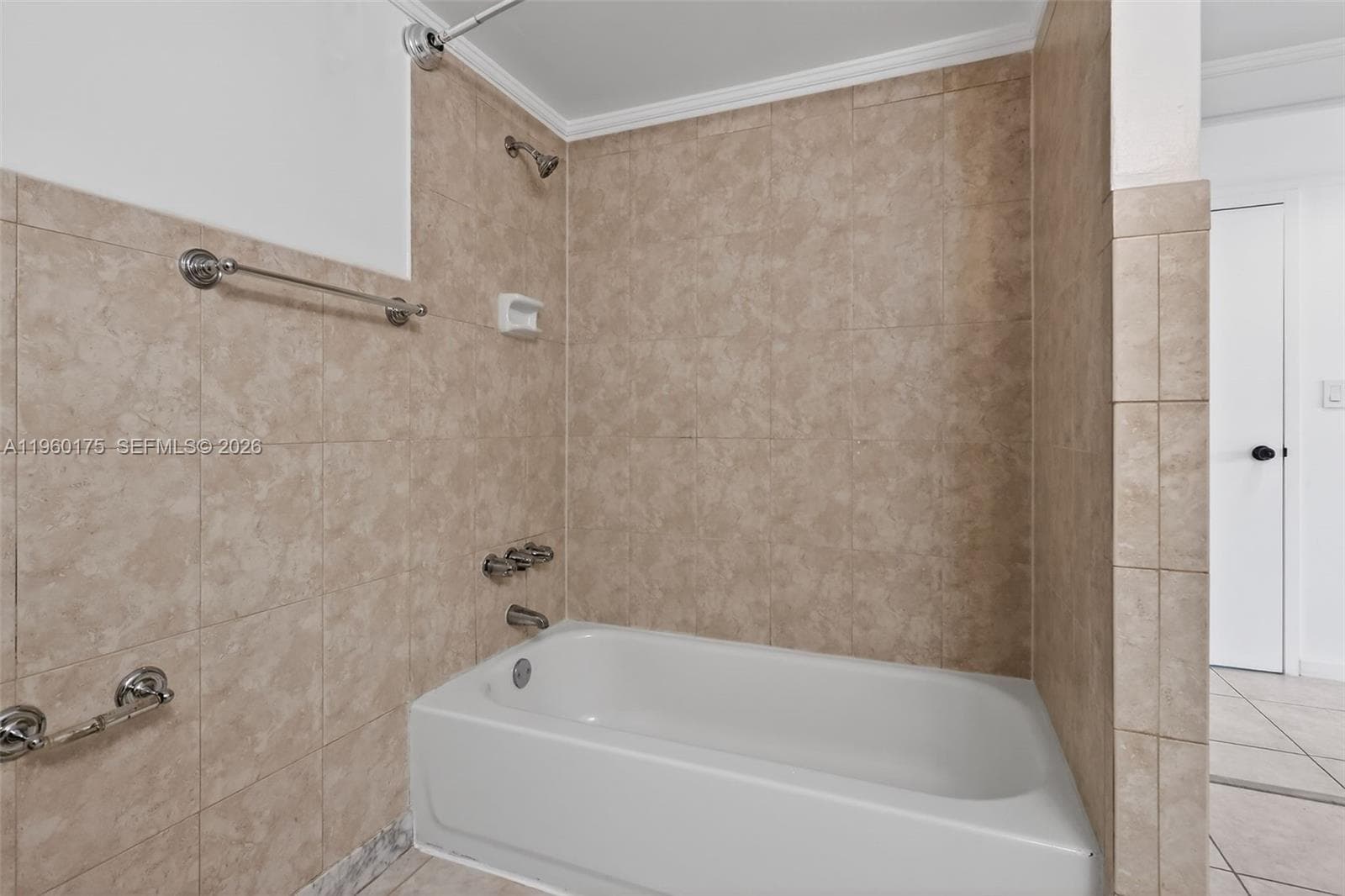 100 Golden Isles Dr 406 photo 24