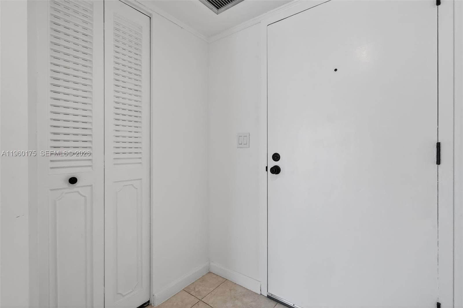 100 Golden Isles Dr 406 photo 8