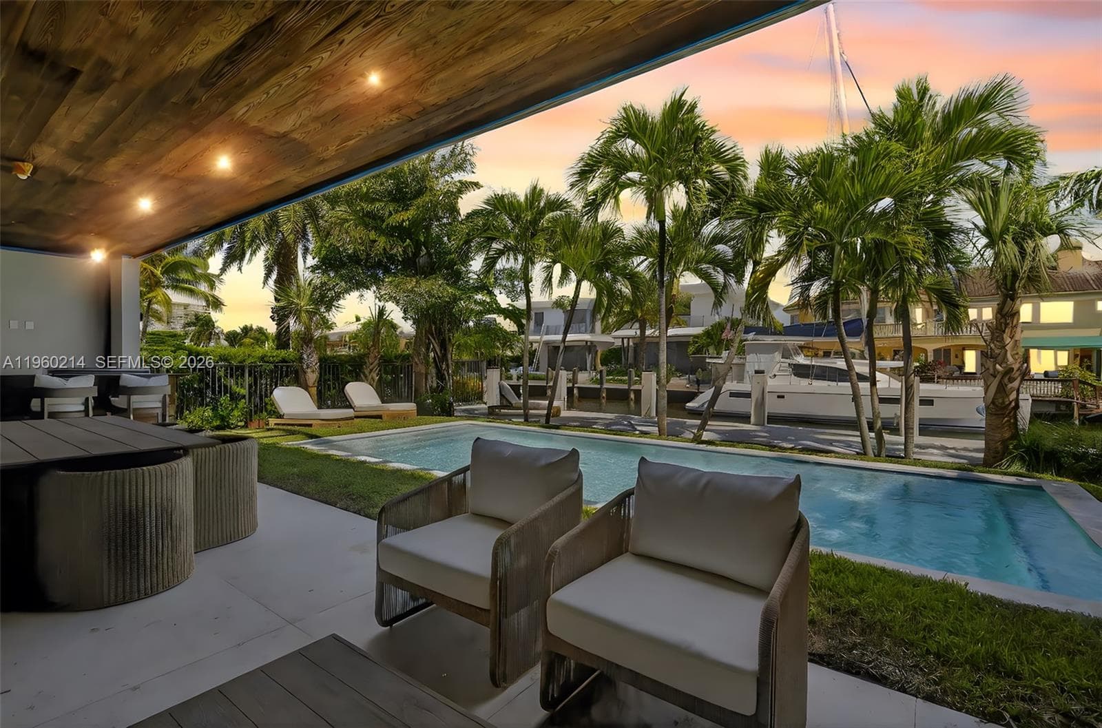 620 Solar Isle Dr photo 9