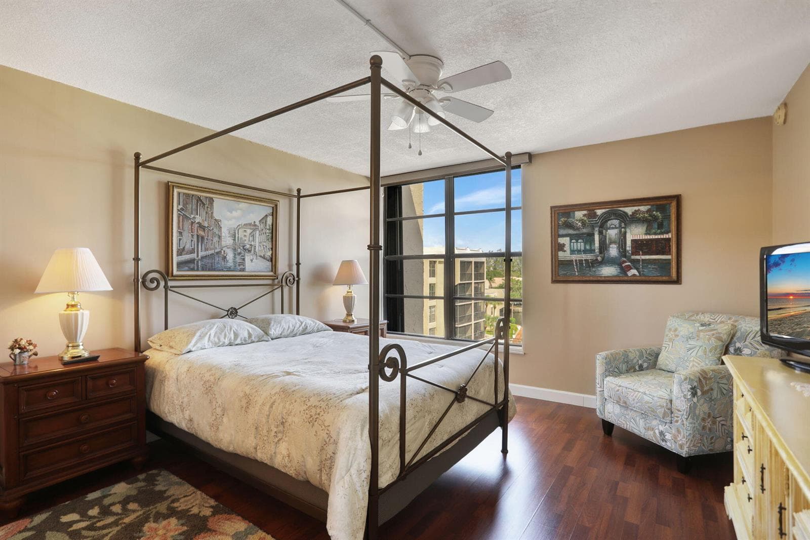 4 Royal Palm Way 6020 photo 17