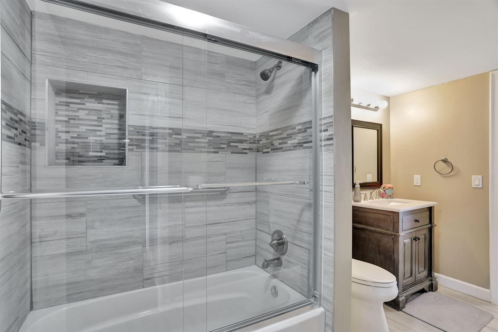 4 Royal Palm Way 6020 photo 22