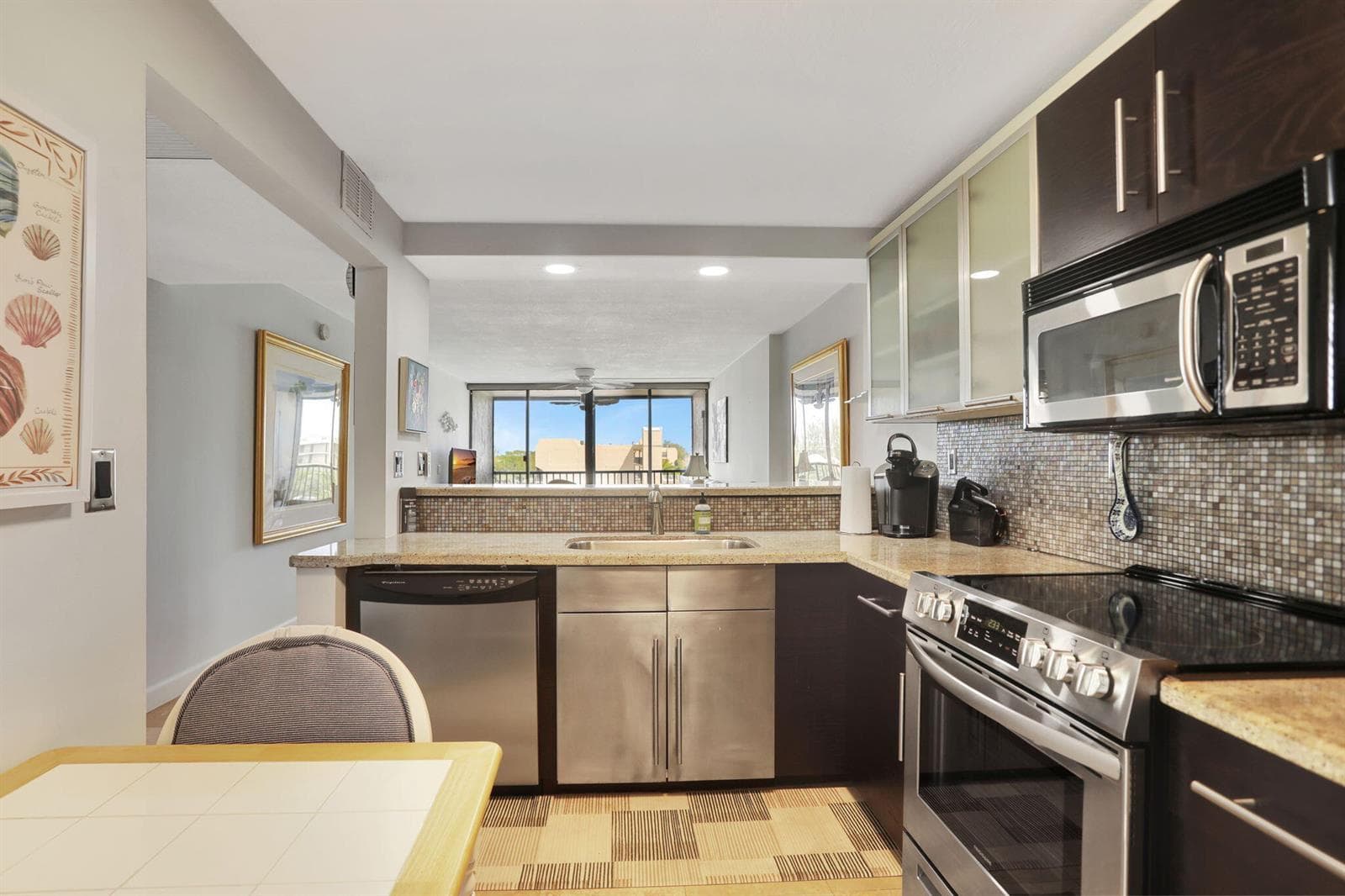 4 Royal Palm Way 6020 photo 7