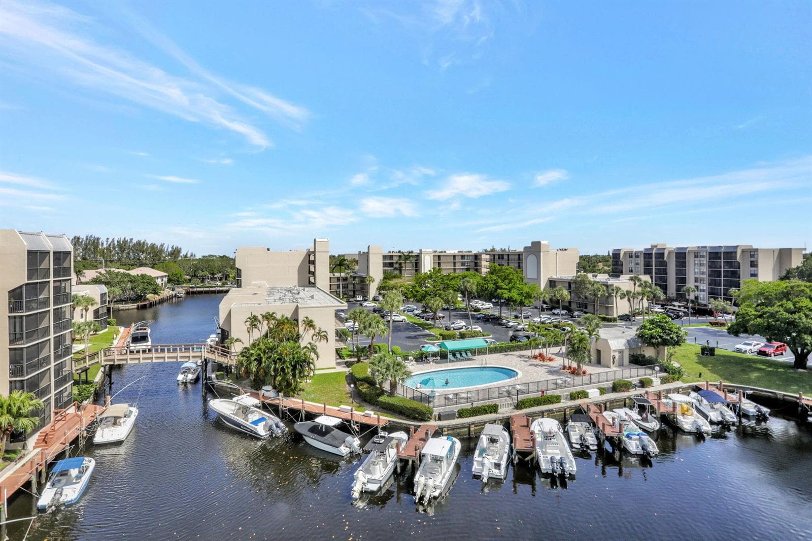 4 Royal Palm Way 6020 photo 1