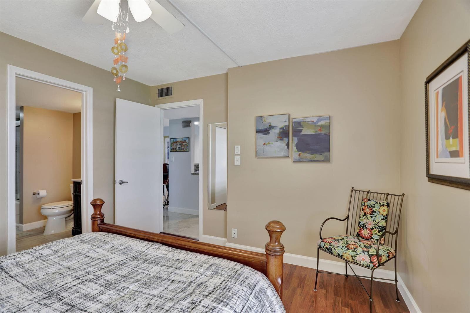 4 Royal Palm Way 6020 photo 24