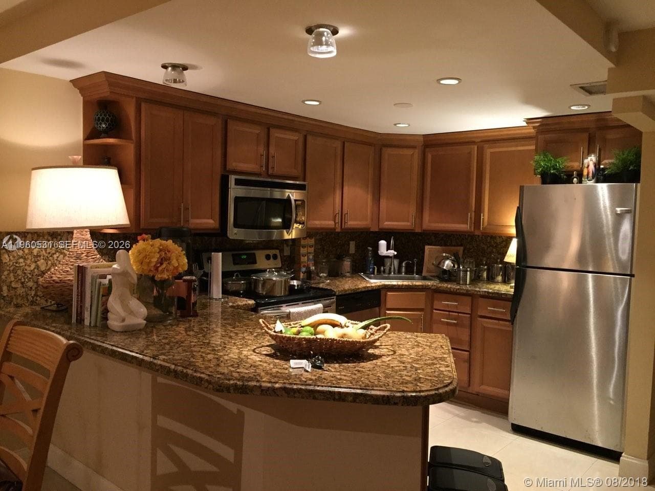 800 Parkview Dr 416 photo 7