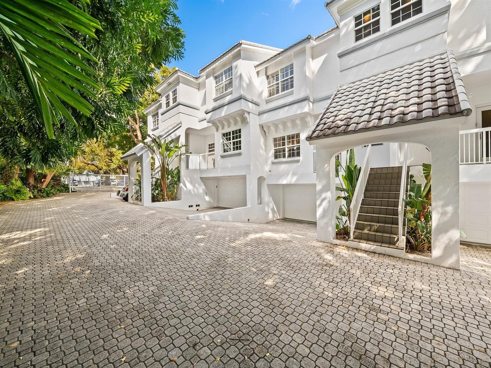1705 E Las Olas Boulevard 3 photo 1