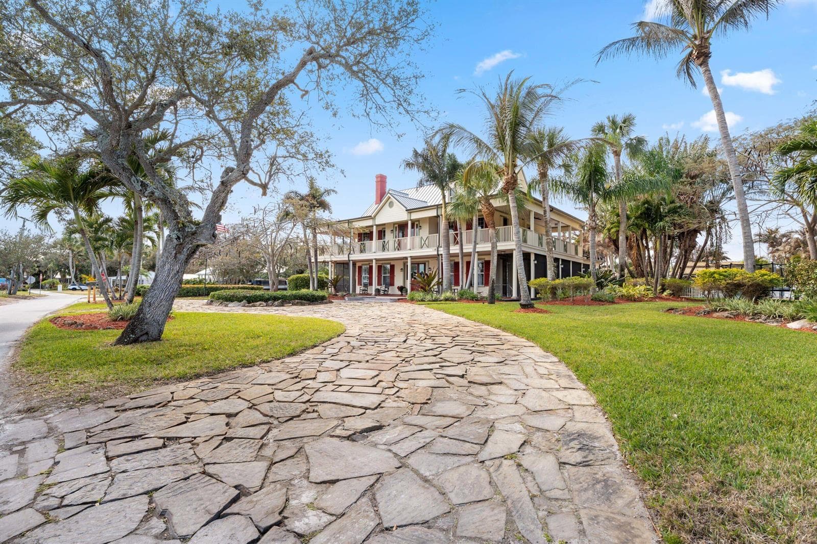 2515 N Indian River Drive photo 9