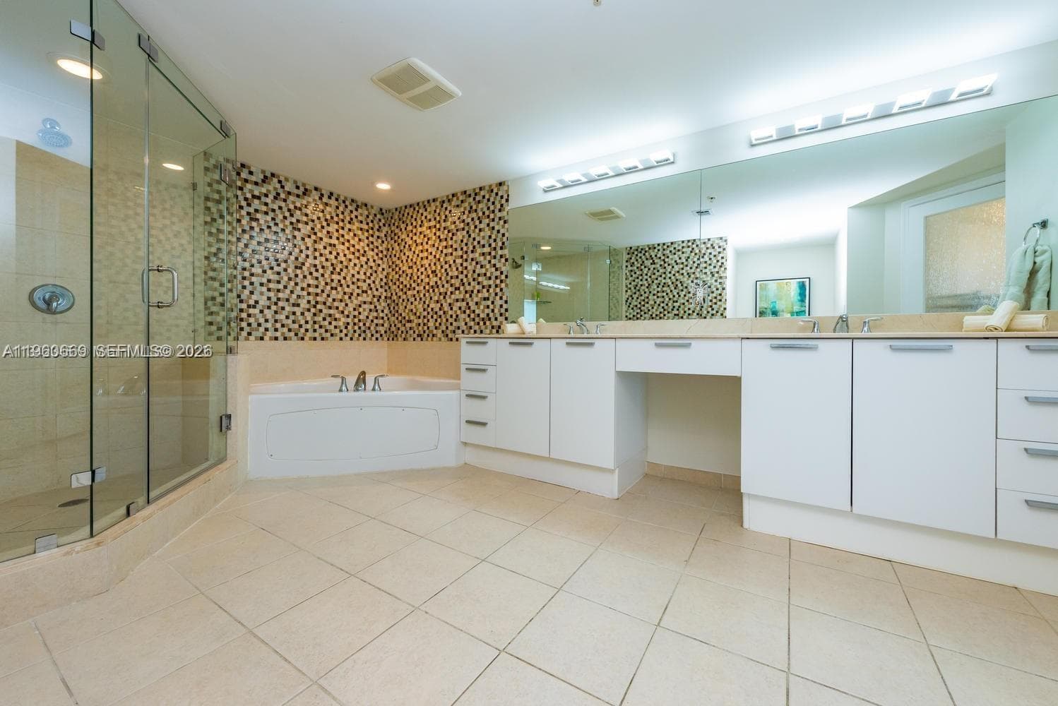 16699 Collins Ave 4204 photo 18