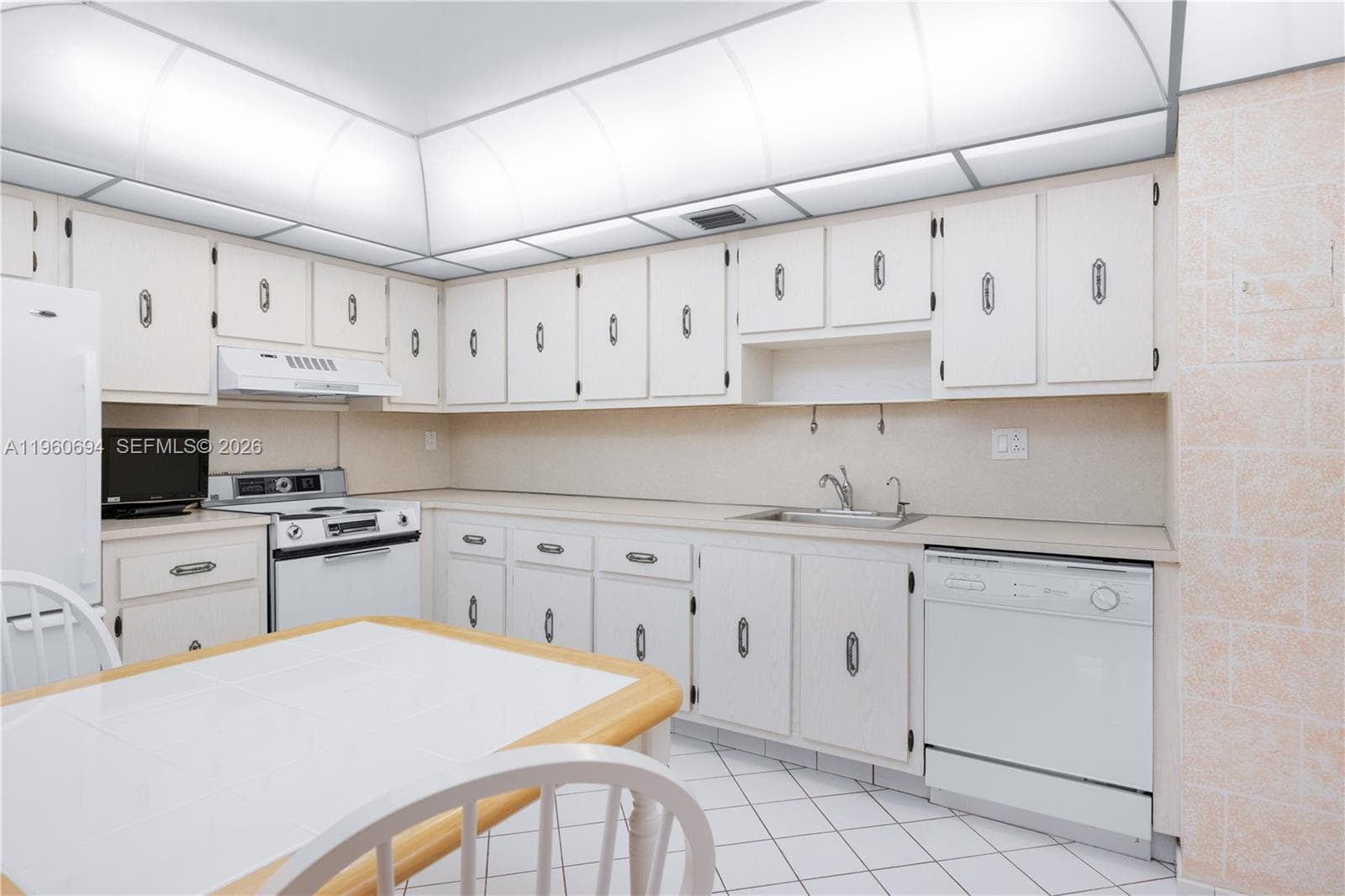 600 Three Islands Blvd 411 photo 9