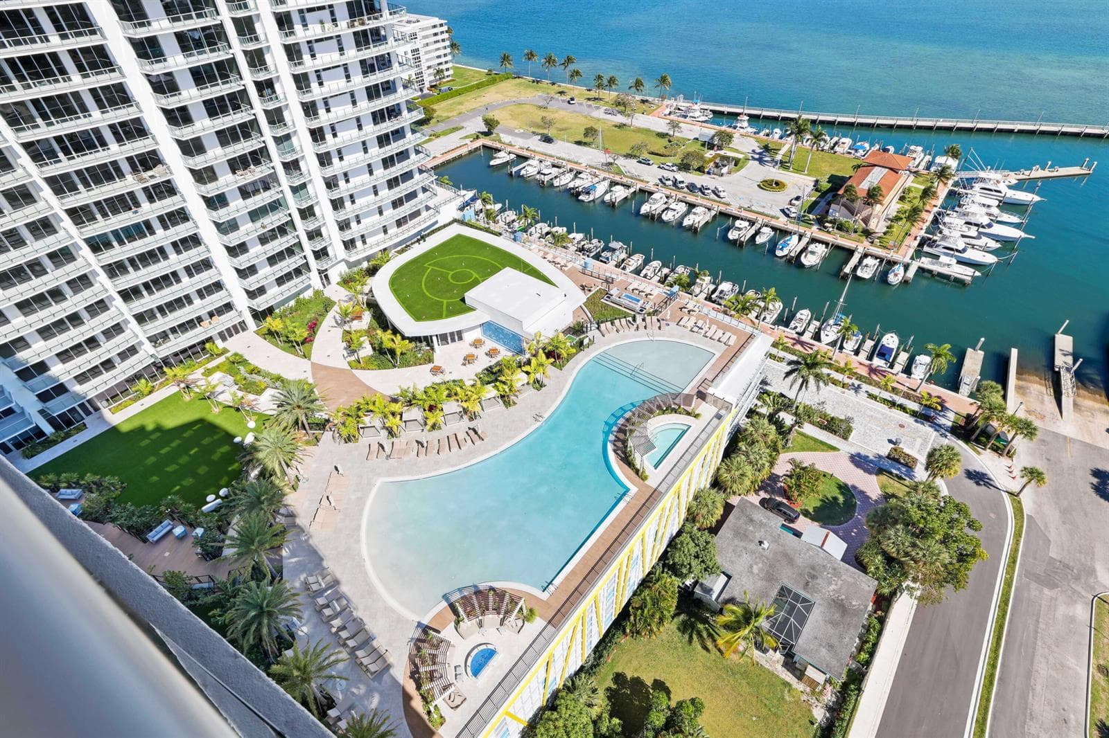 220 Lake Shore Drive #2112 5