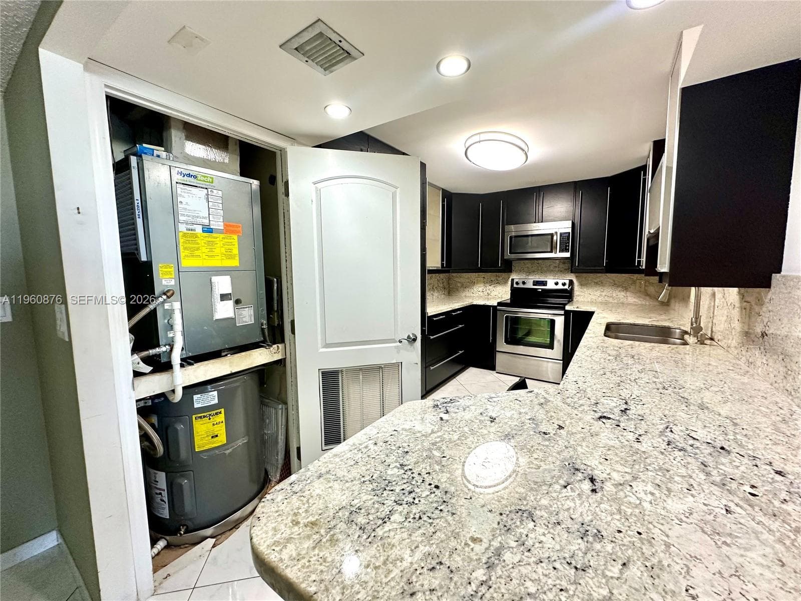1904 S Ocean Dr 701 photo 12
