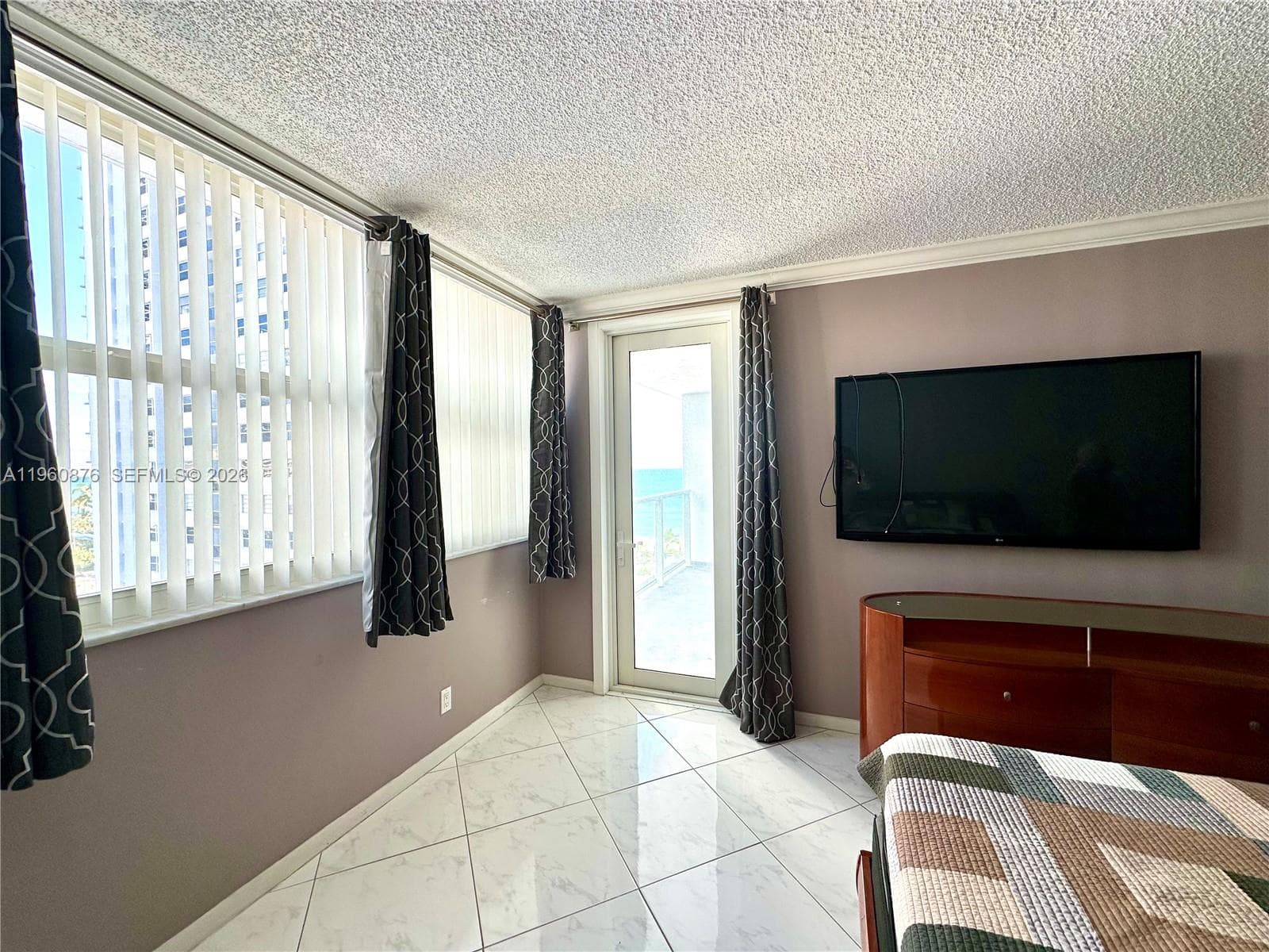 1904 S Ocean Dr 701 photo 4